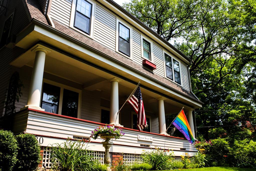 Brown Street Inn Bed And Breakfast Iowa City Bagian luar foto