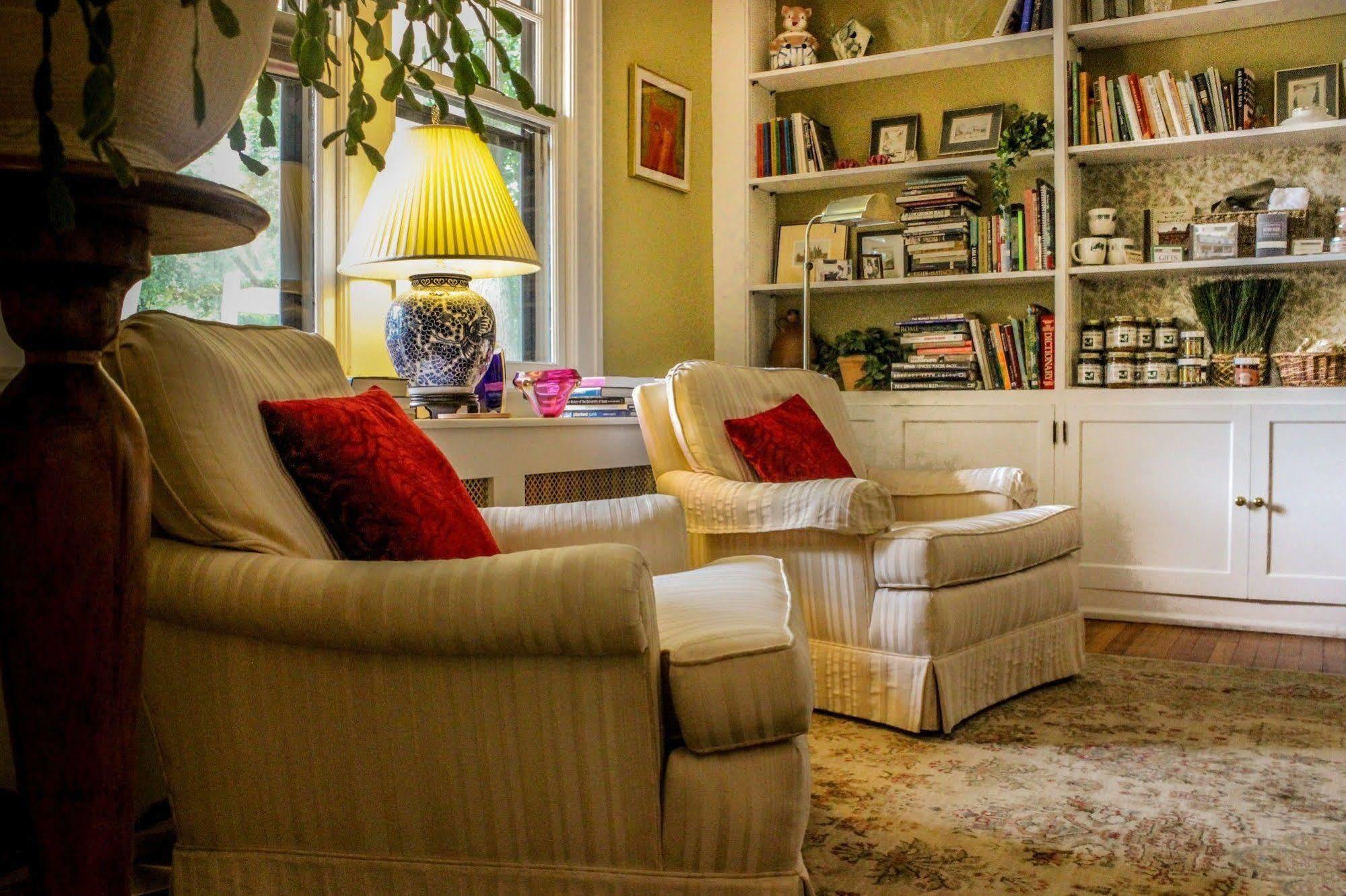 Brown Street Inn Bed And Breakfast Iowa City Bagian luar foto